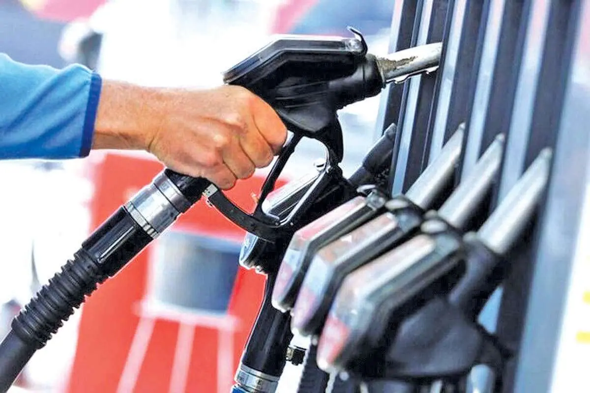 افزایش ۴۰درصدی قیمت بنزین تکذیب شد