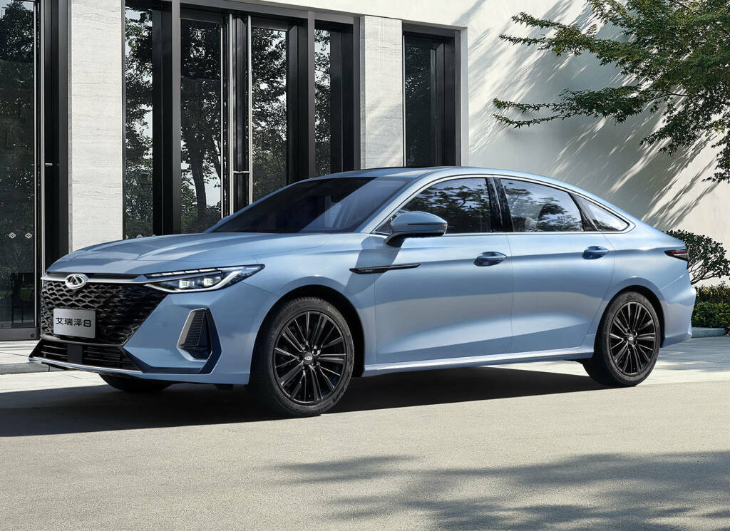 بررسی فونیکس آریزو ۸