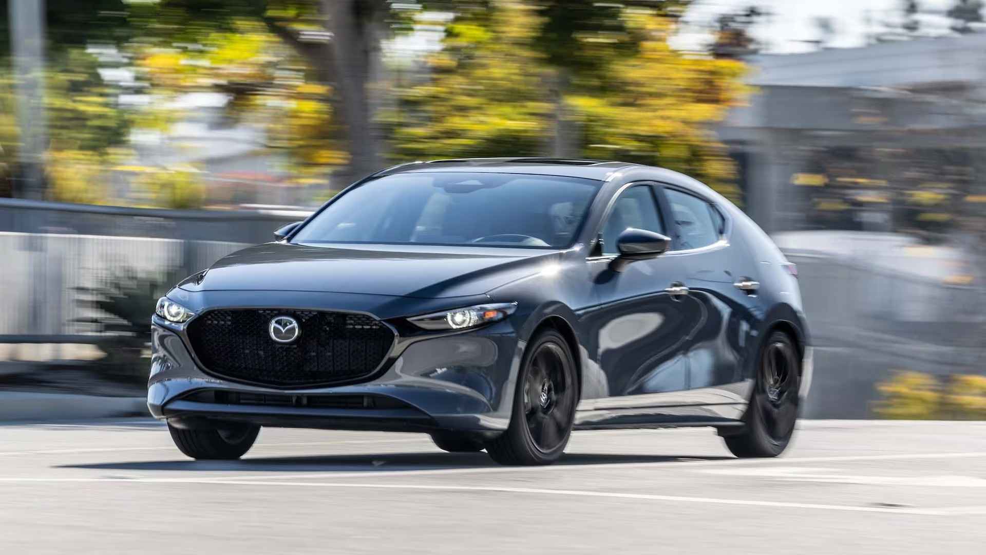 مزدا 3 هاچ‌بک 2025 با گیربکس دستی