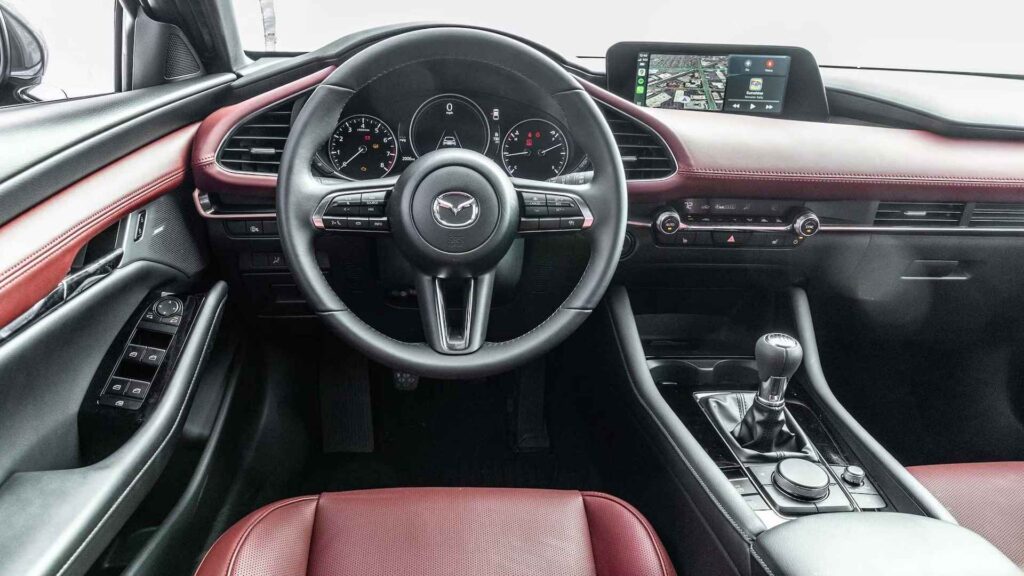 مزدا 3 هاچ‌بک 2025 با گیربکس دستی