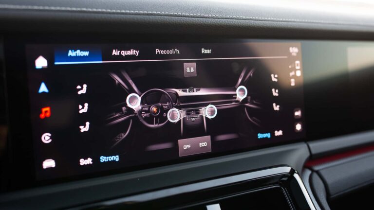 2025-porsche-panamera-turbo-s-e-hybrid (1)