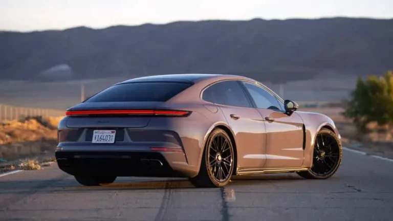 2025-porsche-panamera-turbo-s-e-hybrid