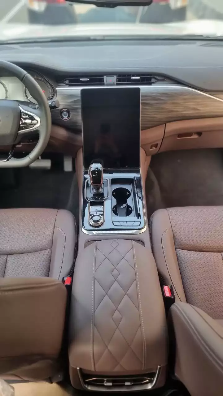 نسخه جدید نیسان ترا