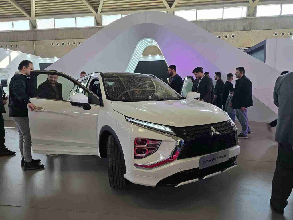 کاتالوگ میتسوبیشی اکلیپس کراس