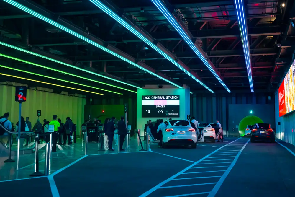 تونل‌های زیرزمینی ایلان ماسک در دبی