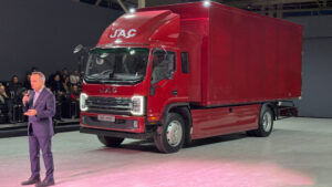 کامیونت ۱۲ تن آرین دیزل